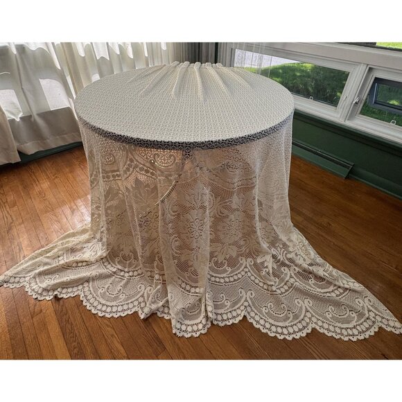 Vintage 70s pleated curtain, cream mesh, floral scalloped bottom, price for 1 - Picture 4 of 10